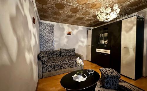 MAĎARSKO - FONY 4 IZBOVÝ RODINNÝ DOM PO ČIASTOČNEJ REKONŠTRUKCII S KLIMATIZÁCIOU