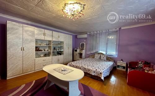 MAĎARSKO - FONY 4 IZBOVÝ RODINNÝ DOM PO ČIASTOČNEJ REKONŠTRUKCII S KLIMATIZÁCIOU