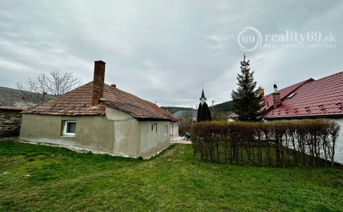 MAĎARSKO - FONY 4 IZBOVÝ RODINNÝ DOM PO ČIASTOČNEJ REKONŠTRUKCII S KLIMATIZÁCIOU