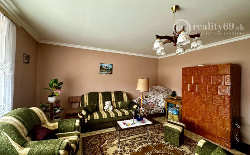 MAĎARSKO - GÖNC PEKNÝ 3 IZBOVÝ RODINNÝ DOM S VEĽKÝM POZEMKOM