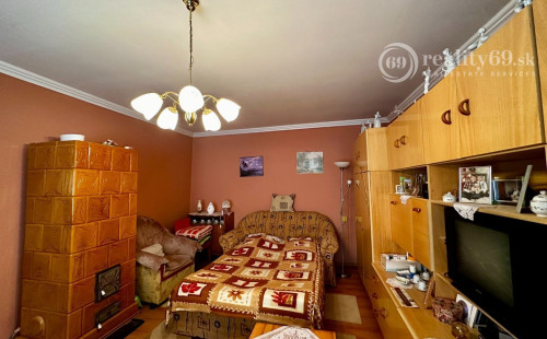 MAĎARSKO - GÖNC PEKNÝ 3 IZBOVÝ RODINNÝ DOM S VEĽKÝM POZEMKOM