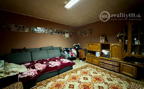 MAĎARSKO - HERNÁDCÉCE 3 IZBOVÝ RODINNÝ DOM VHODNÝ NA REKONŠTRUKCIU PODĽA PREDSTÁV.