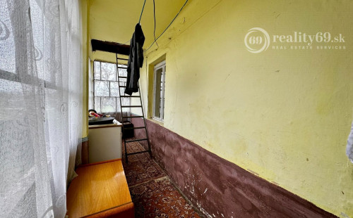 MAĎARSKO - HERNÁDCÉCE 3 IZBOVÝ RODINNÝ DOM VHODNÝ NA REKONŠTRUKCIU PODĽA PREDSTÁV.