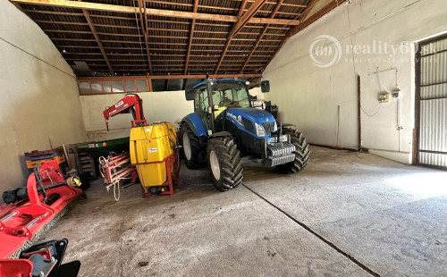 MAĎARSKO - FORRÓ SKLADOVÝ OBJEKT S KANCELÁRIOU S VEĽKÝM POZEMKOM LEN 50 KM Z KOŠÍC