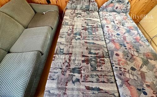 MAĎARSKO - TISZACSEGE - POSCHODOVÁ 3 IZBOVÁ CHATA, TERASA PRI TERMÁLNOM KÚPALISKU.