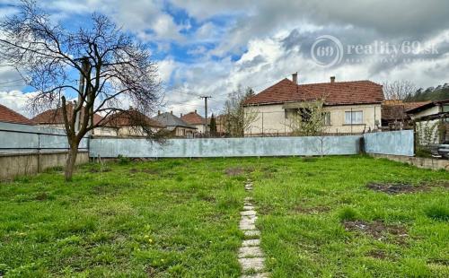 MAĎARSKO - SZENDRO 3 IZBOVÝ RD S OBCHODNÝM PRISTOROM LEN 70KM OD KOŠÍC.