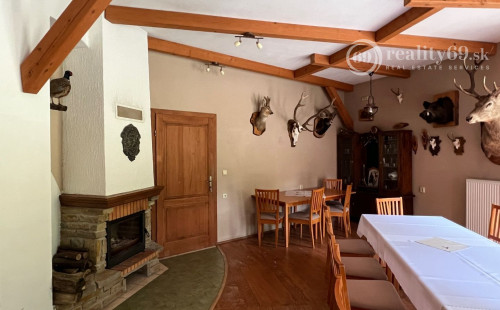 STEBNICKÁ HUTA - REKEREAČNÝ KOMPLEX SLNEČNÝ MAJER NA 22HA POZEMKU.