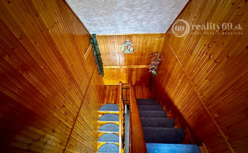 MAĎARSKO - FORRÓ - 3 RODINNÉ DOMY S PRÍSLUŠENSTVOM, VEĽKÝ POZEMOK.