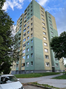 NOVÁ CENA - KVP - WURMOVA - 3 IZBOVÝ PO KOMPLETNEJ REKONŠTRUKCII 65 M2, LODŽIA.