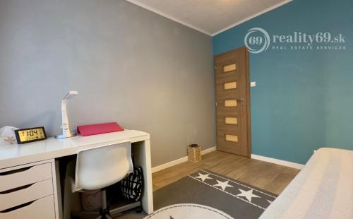 FURČA - BUZULUCKÁ PEKNÝ 3 IZBOVÝ BYT PO REKONŠTRUKCII 69 M2,  LODŽIA.