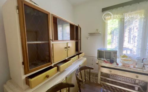 MAĎARSKO - HERNADSZURDOK 2 IZBOVÝ RODINNÝ DOM S LETNOU KUCHYŇOU