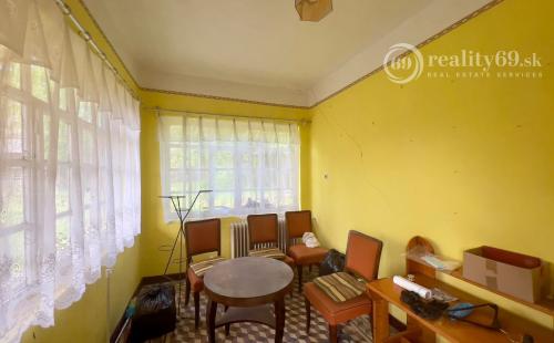 MAĎARSKO - HERNADSZURDOK 2 IZBOVÝ RODINNÝ DOM S LETNOU KUCHYŇOU