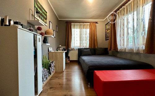 MAĎARSKO - HIDASNÉMETI - VEĽMI PEKNÝ 6 IZBOVÝ BUNGALOV S GARÁŽOU