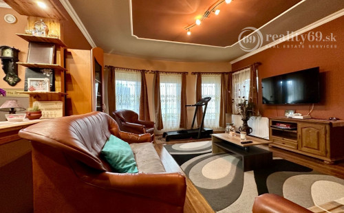 MAĎARSKO - HIDASNÉMETI - VEĽMI PEKNÝ 6 IZBOVÝ BUNGALOV S GARÁŽOU