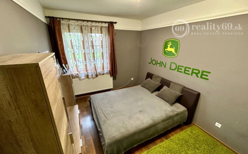 MAĎARSKO - HIDASNÉMETI - VEĽMI PEKNÝ 6 IZBOVÝ BUNGALOV S GARÁŽOU