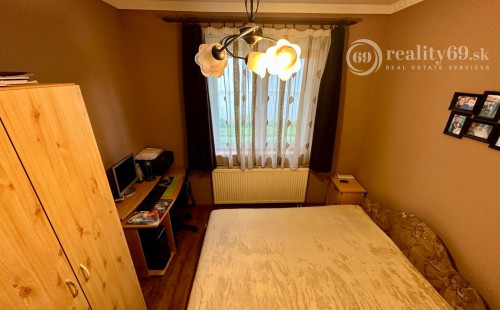 MAĎARSKO - HIDASNÉMETI - VEĽMI PEKNÝ 6 IZBOVÝ BUNGALOV S GARÁŽOU