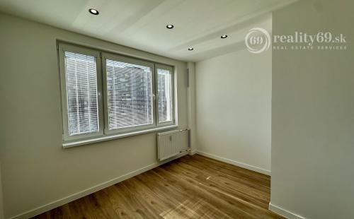 NOVÁ CENA - JUH - PALÁRIKOVA - 1.5 IZBOVÝ SUPER MODERNÝ BYT 35 M2, 1X LODŽIA, KLIMATIZÁCIA, PRÁČKA