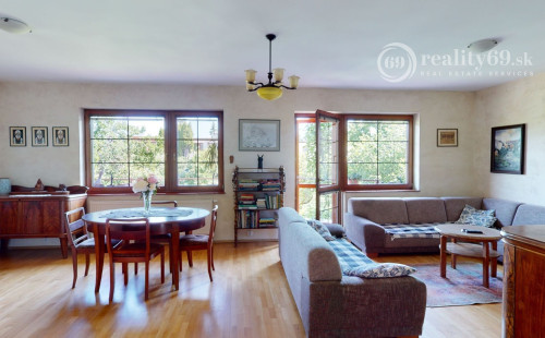 REZERVOVANÉ - KOŠICE - ZÁPAD KREMNICKÁ POSCHODOVÝ 5 IZBOVÝ RD, GARÁŽ, POZEMOK 328 M2.