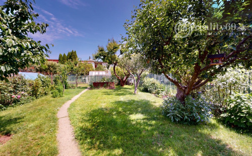 REZERVOVANÉ - KOŠICE - ZÁPAD KREMNICKÁ POSCHODOVÝ 5 IZBOVÝ RD, GARÁŽ, POZEMOK 328 M2.