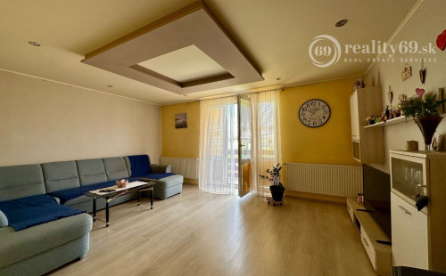 ŽDAŇA - PEKNÝ POSCHODOVÝ 5 IZBOVÝ RD, POZEMOK 790 M2.