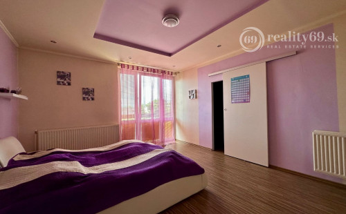 ŽDAŇA - PEKNÝ POSCHODOVÝ 5 IZBOVÝ RD, POZEMOK 790 M2.