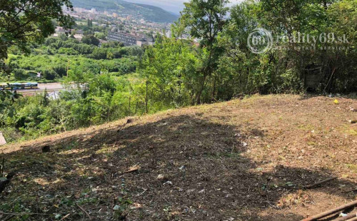 NOVÁ CENA - FURČA - STAVEBNÝ POZEMOK POD BIELOCERKEVSKOU 979 M2.
