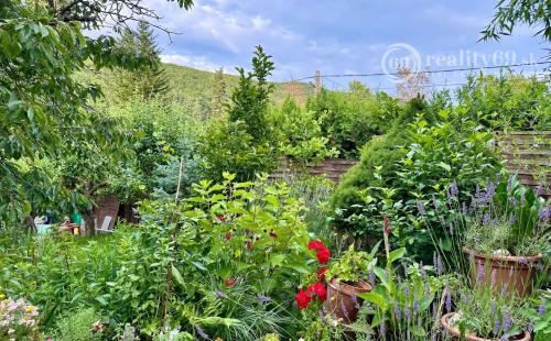 MAĎARSKO - HOLLÓHÁZA 5 IZBOVÝ DVOJGENERAČNÝ RD  BEZ NUTNOSTI REKONŠTRUKCIE.