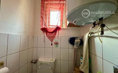 MAĎARSKO - HOLLÓHÁZA 5 IZBOVÝ DVOJGENERAČNÝ RD  BEZ NUTNOSTI REKONŠTRUKCIE.