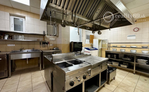 ČAŇA - LUKRATÍVNA REŠTAURÁCIA NA FREKVENTOVANOM MIESTE