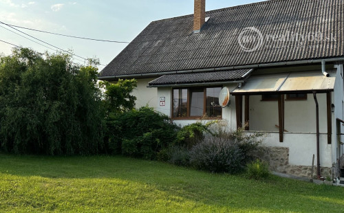 REZERVOVANÉ - ČEČEJOVCE - SELEŠKA POSCHODOVÝ 5 IZBOVÝ RD V SUPER STAVE, POZEMOK 1.822 M2.