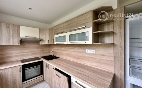 NOVÁ SUPER CENA - FURČA - KURSKÁ 85 M2, PO REKONŠTRUKCII, LODŽIA, PLASTOVÉ OKNÁ.