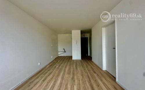 STARÉ MESTO - BELLOVA 1,5 IZBOVÝ BYT 41 M2, HOLOBYT S LODŽIOU.