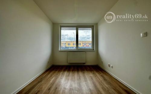 STARÉ MESTO - BELLOVA 1,5 IZBOVÝ BYT 41 M2, HOLOBYT S LODŽIOU.