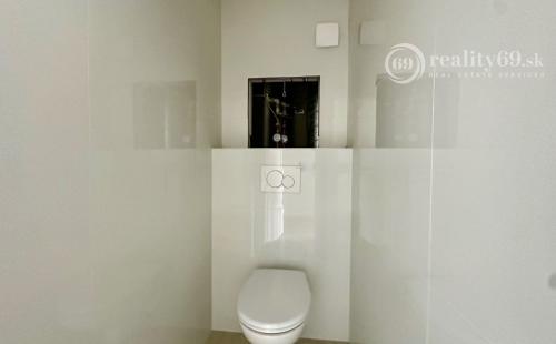 STARÉ MESTO - BELLOVA 1,5 IZBOVÝ BYT 41 M2, HOLOBYT S LODŽIOU.