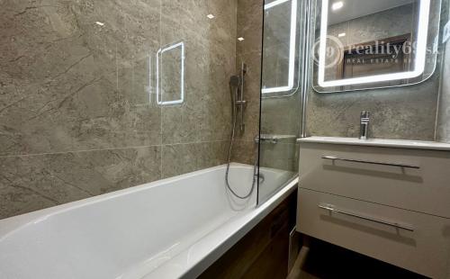 REZERVOVANÉ - SUPER CENA - KUZMÁNYHO - ČSA KOMPLETNE ZREKONŠTRUOVANÝ 2,5 IZBOVÝ BYT V TOP LOKALITE 59 M2 S LODŽIOU.