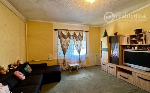 MAĎARSKO - SZENDRO - PEKNÝ 3 IZBOVÝ RODINNÝ DOM, TERASA, ZÁHRADA