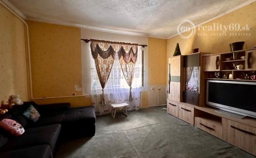 MAĎARSKO - SZENDRO - PEKNÝ 3 IZBOVÝ RODINNÝ DOM, TERASA, ZÁHRADA