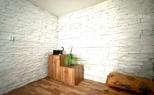 NOVÁ CENA ! MAĎARSKO - GONCZRUSZKA RD IHNEĎ OBÝVATEĽNÝ V TICHEJ LOKALITE OBCE