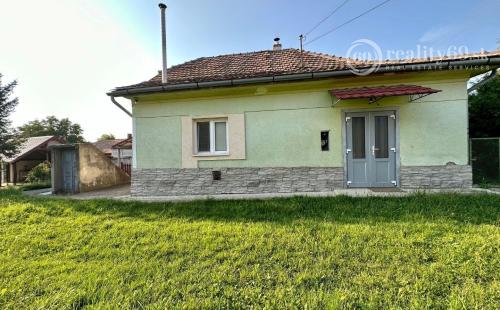 NOVÁ CENA ! MAĎARSKO - GONCZRUSZKA RD IHNEĎ OBÝVATEĽNÝ V TICHEJ LOKALITE OBCE