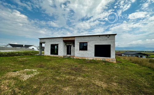 HANISKA - RD DOM NA KĽÚČ NOVOSTAVBA 4 IZBOVÉHO DOMU V NOVEJ LOKALITE.