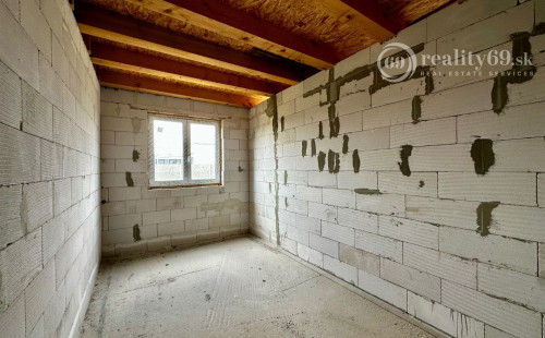 HANISKA - RD DOM NA KĽÚČ NOVOSTAVBA 4 IZBOVÉHO DOMU V NOVEJ LOKALITE.