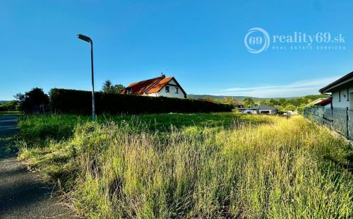 NIŽNÁ KAMENICA - STAVEBNÝ POZEMOK NA PREDAJ LEN 16 KM OD KOŠÍC