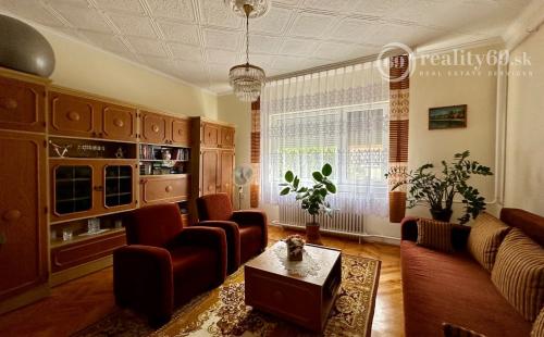 EXKLUZÍVNE MAĎARSKO - SZENDRO SUPER 3 IZBOVÝ RODINNÝ DOM PO REKONŠTRUKCII.