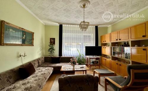 EXKLUZÍVNE MAĎARSKO - SZENDRO SUPER 3 IZBOVÝ RODINNÝ DOM PO REKONŠTRUKCII.