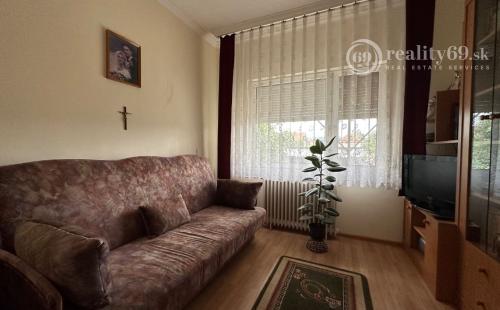 EXKLUZÍVNE MAĎARSKO - SZENDRO SUPER 3 IZBOVÝ RODINNÝ DOM PO REKONŠTRUKCII.