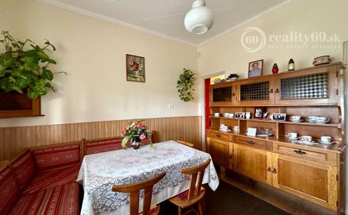 EXKLUZÍVNE MAĎARSKO - SZENDRO SUPER 3 IZBOVÝ RODINNÝ DOM PO REKONŠTRUKCII.