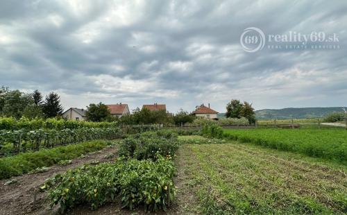 EXKLUZÍVNE MAĎARSKO - SZENDRO SUPER 3 IZBOVÝ RODINNÝ DOM PO REKONŠTRUKCII.