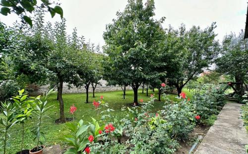 EXKLUZÍVNE MAĎARSKO - SZENDRO SUPER 3 IZBOVÝ RODINNÝ DOM PO REKONŠTRUKCII.