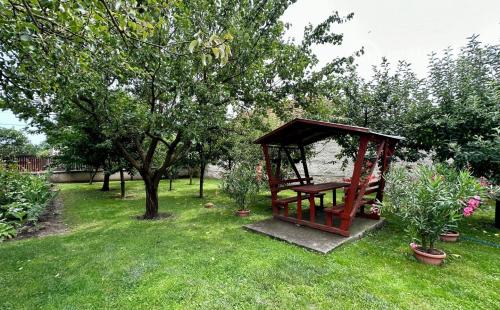 EXKLUZÍVNE MAĎARSKO - SZENDRO SUPER 3 IZBOVÝ RODINNÝ DOM PO REKONŠTRUKCII.