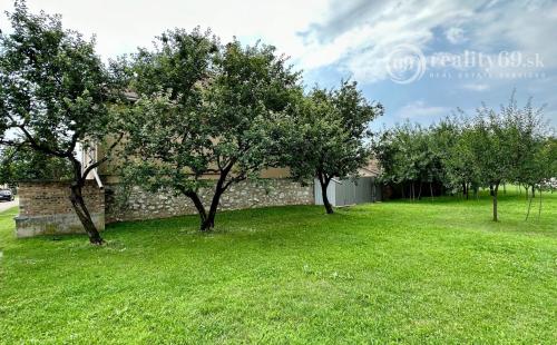 EXKLUZÍVNE MAĎARSKO - SZENDRO SUPER 3 IZBOVÝ RODINNÝ DOM PO REKONŠTRUKCII.